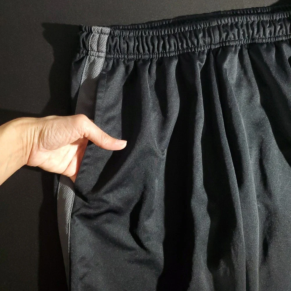 Nike Track Pants Mens XL Black Gray Athletic Joggers Made in Honduras Casual Fit